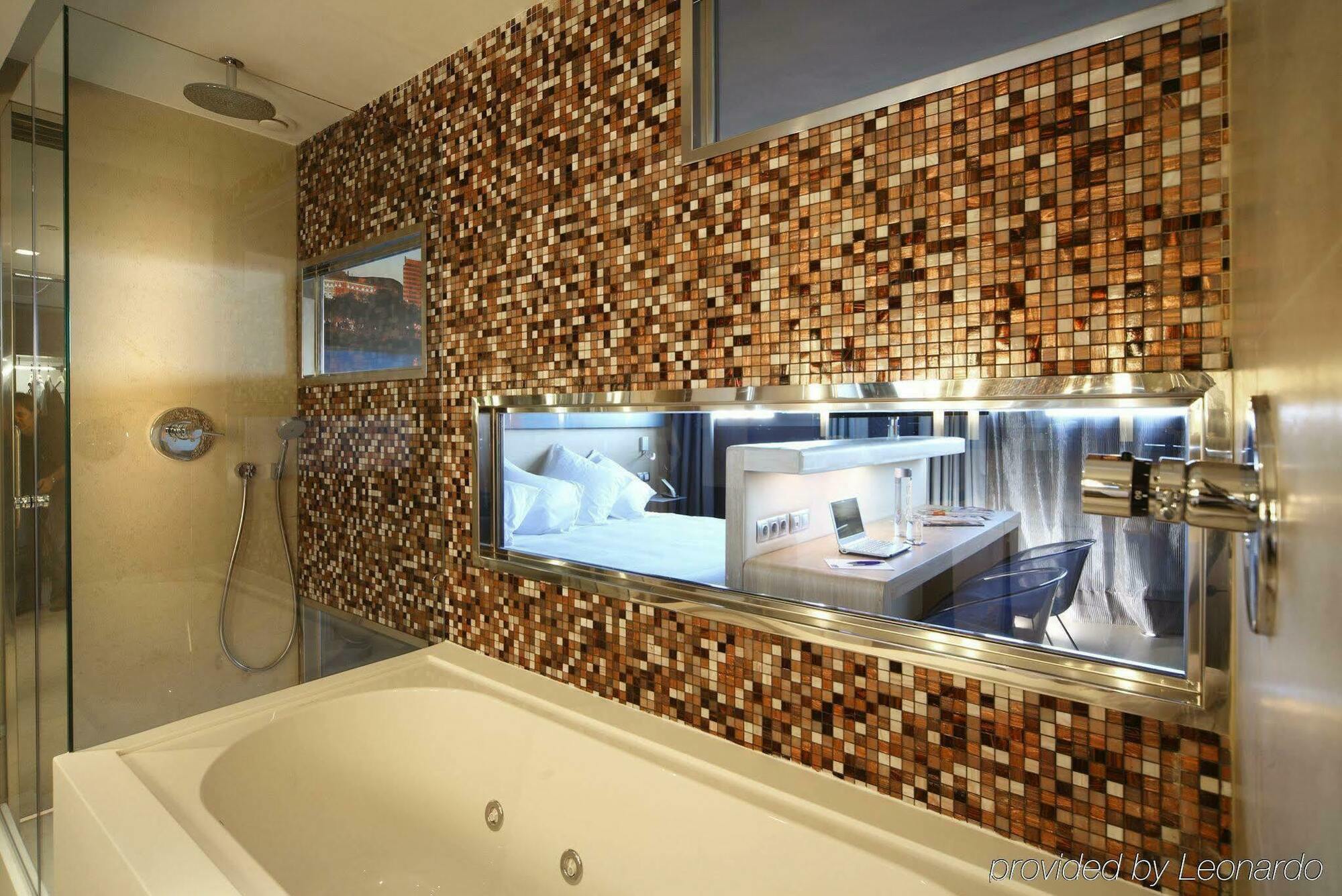 Barcelo Hotel 4*